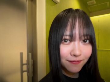 Tóc đen dài với khuôn mặt lấp lánh sao!! Một vẻ đẹp cổ điển, thuần khiết giống như Fuku◯ Haruka